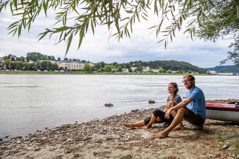 Strand an der Donau auf dem Weitwanderweg Nibelungengau