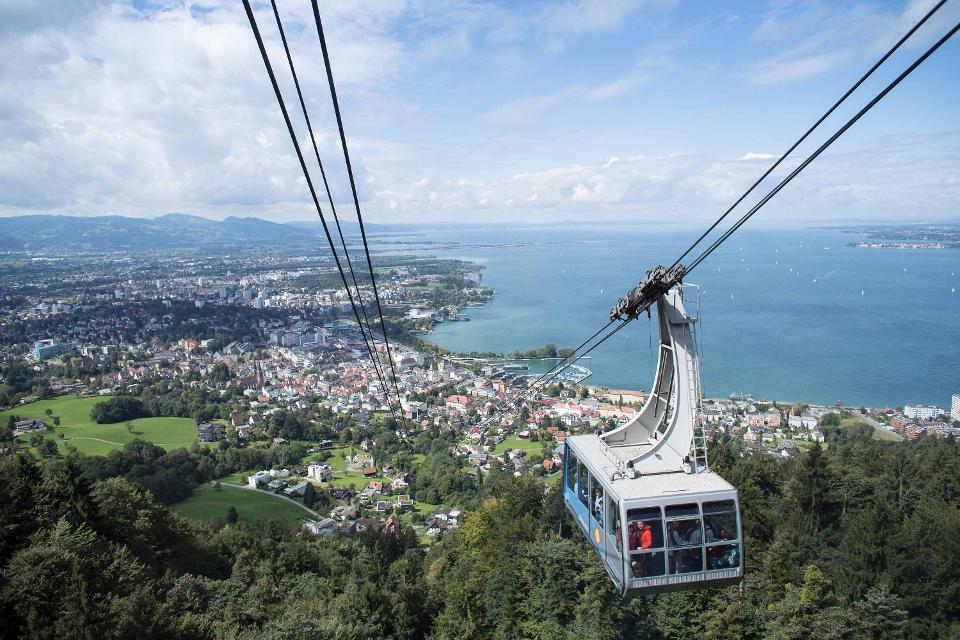 Der Pfänder ist der bekannteste Berg am Bodensee und wird von einer Seilbahn erschlossen