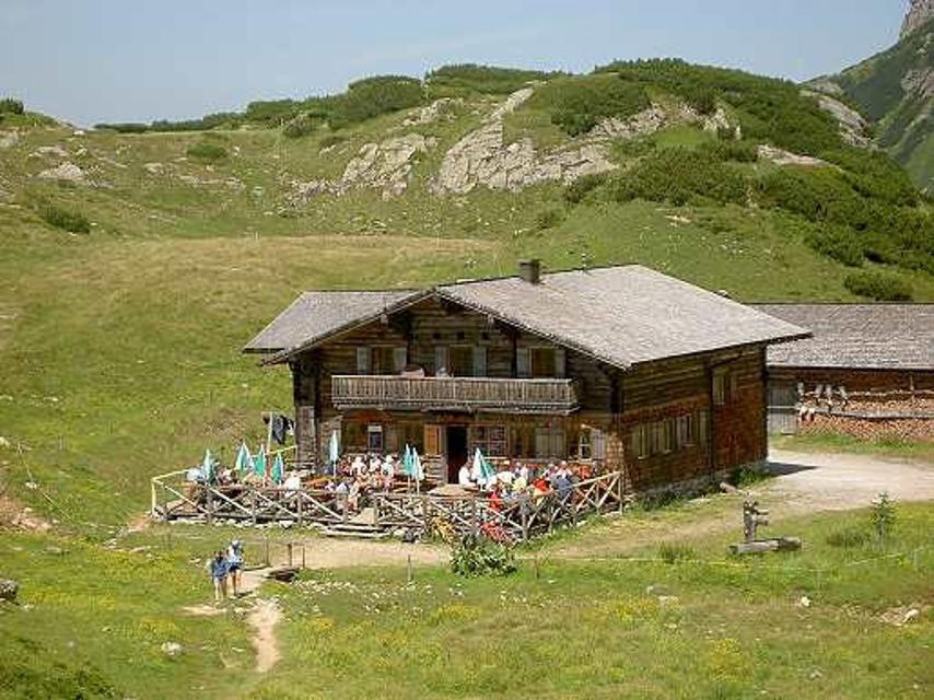 Typische Berghütte