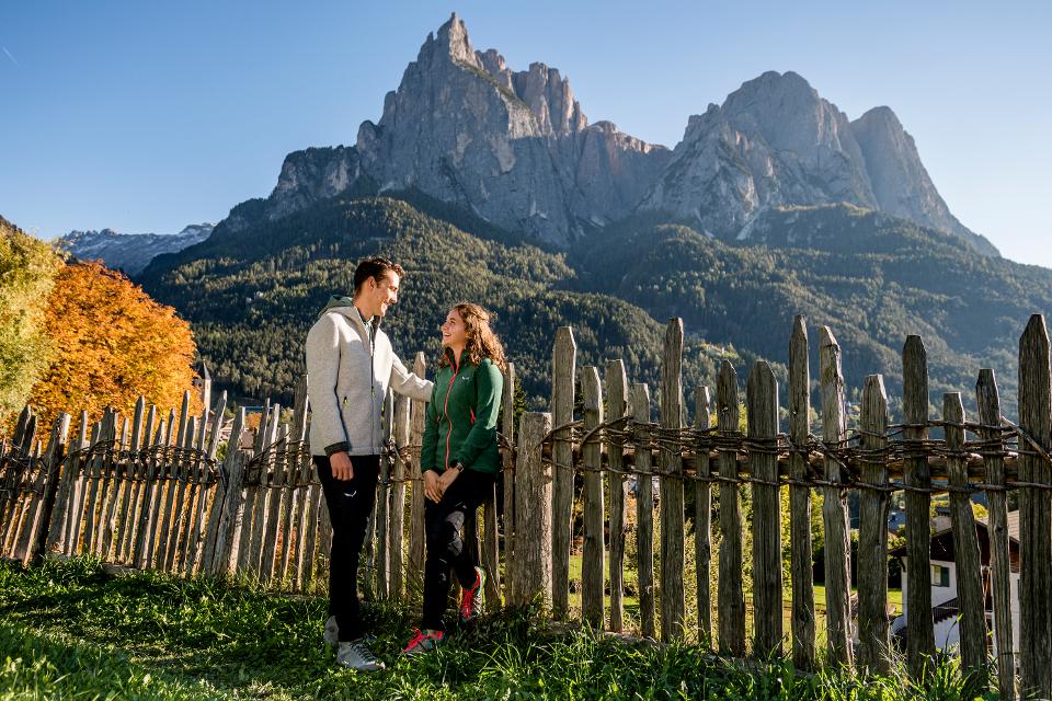 Wanderer vor der Seiser Alm