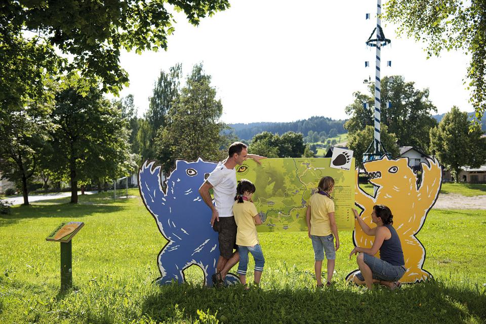 Baerenpfad_infostation_schoenanger