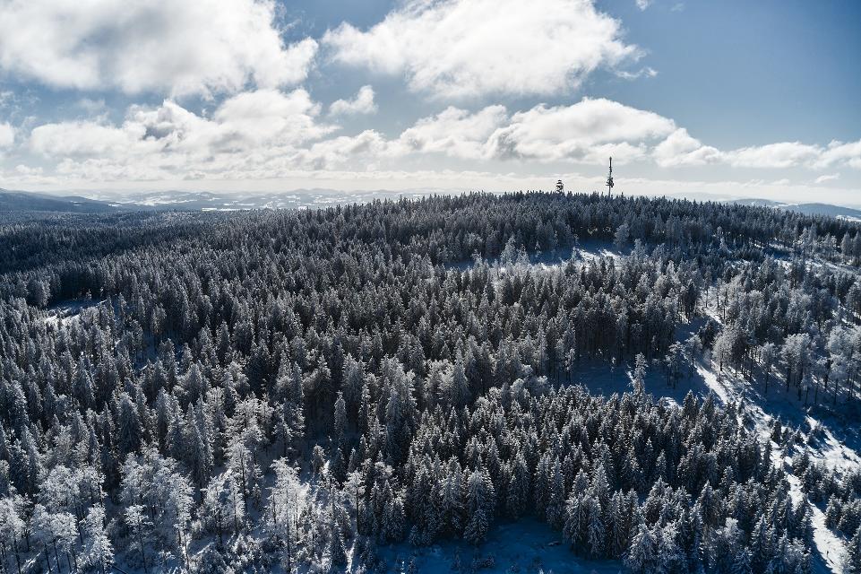Aussichtsturm-am-Haidel-Winter-Grainet