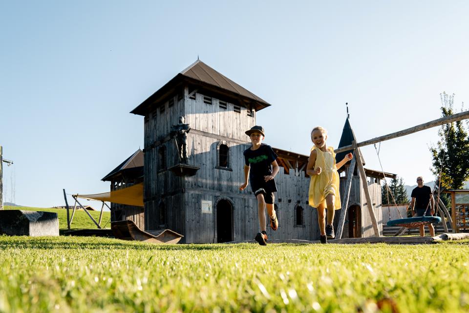 Ritterspielplatz Itter in der Region Hohe Salve