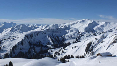Blick auf die Berge um Damüls