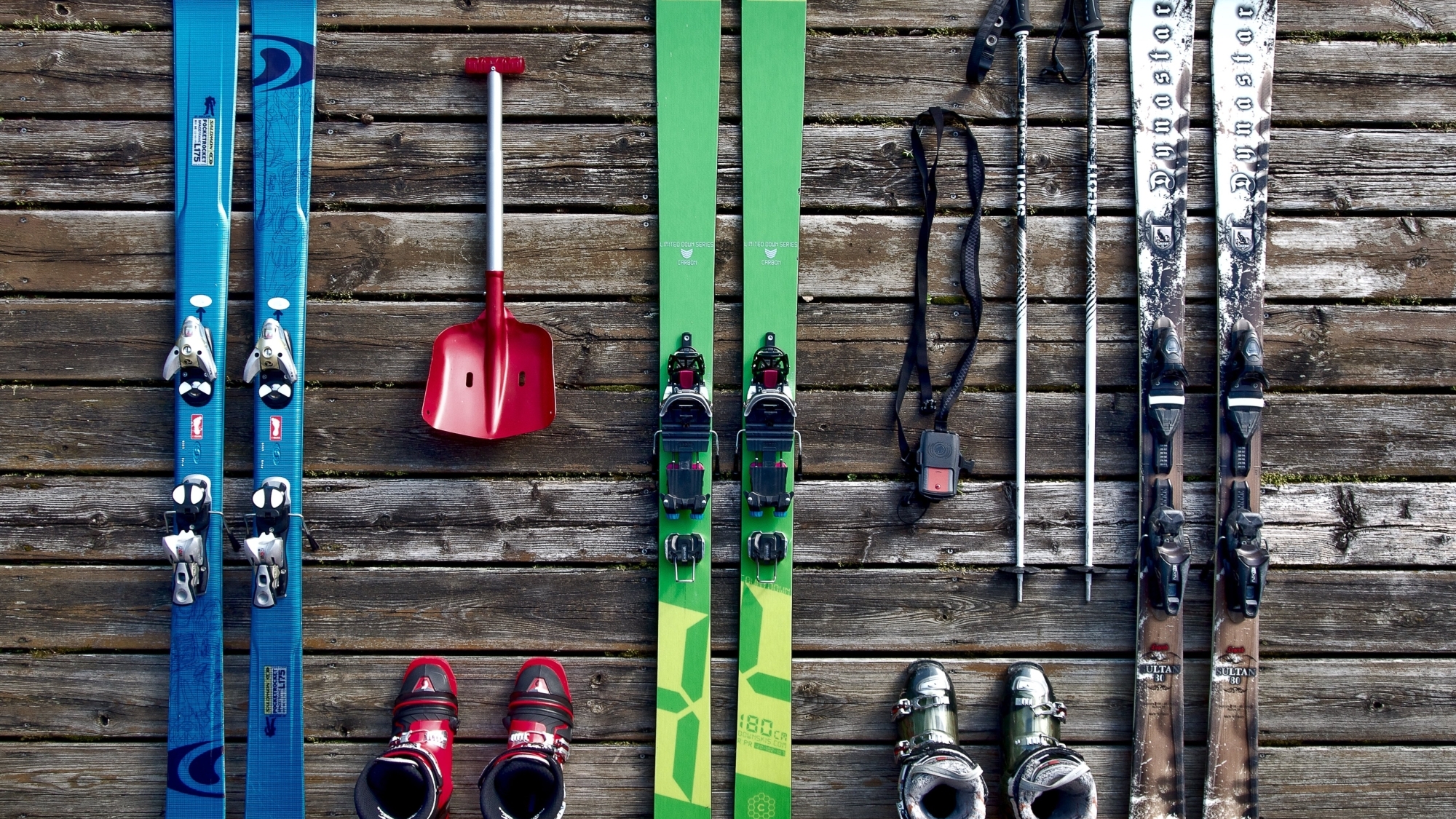 Skiausrüstung