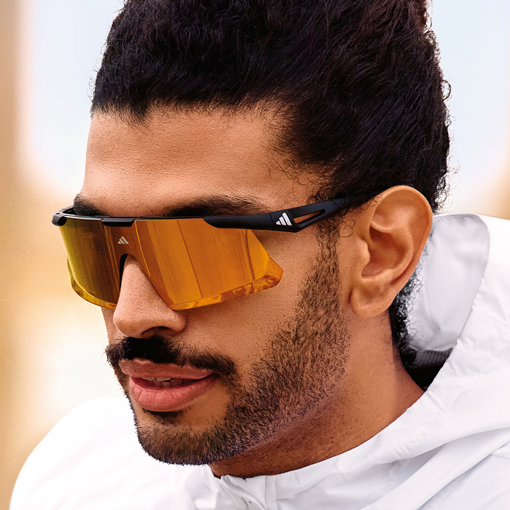 Athlet mit Brille aus der DUNAMIS-Linie