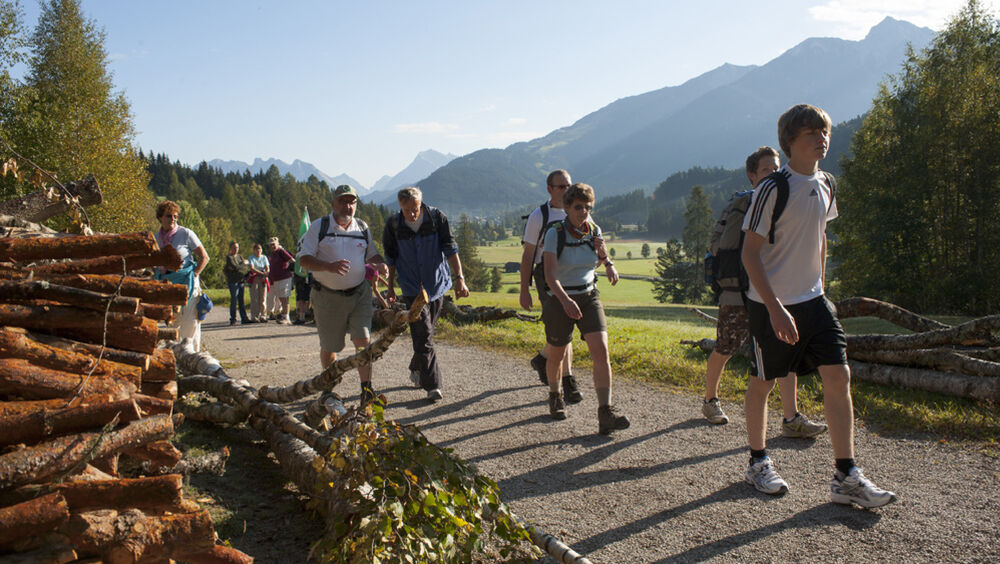 Wanderer beim Einhornmarsch