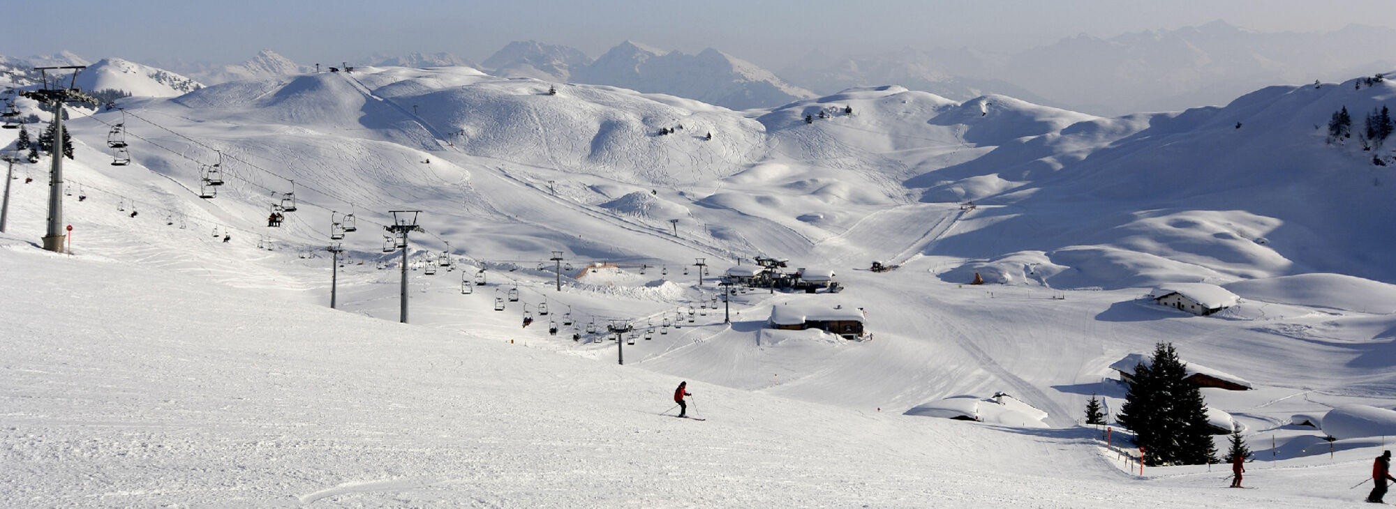 Blick auf das Skigebiet Kitzbühel