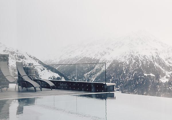 Infinitypool 4*S Hotel Schöne Aussicht