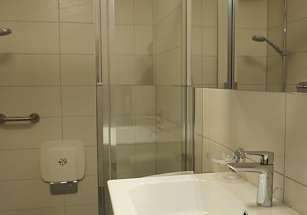 4two Dusche barrierefrei
