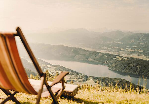 Alexanderhütte Liegestuhl mit Aussicht