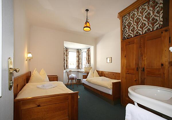 Wohnbeispiel Zweibettzimmer Alpenblick