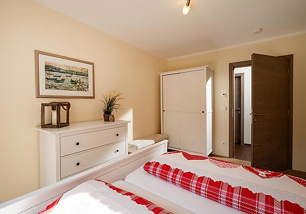 Gartensuite_Weissachgraben_1A_Ellmau_Schlafzimmer_