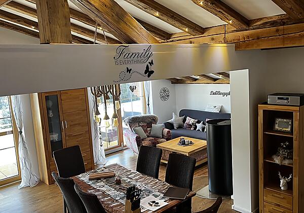 Wohn-/Esszimmer-AlpStern