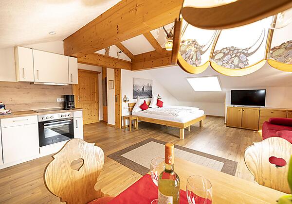 Wohnung 8 - Wohn- und Schlafbereich mit Küche