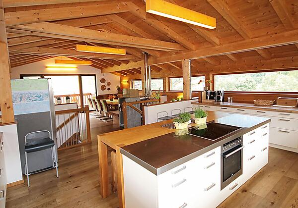 Küche mit Loft - Wohn-und Essbereich