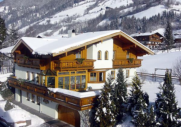 Dorfgastein-Gästehaus-Alpina-Haus-Winter