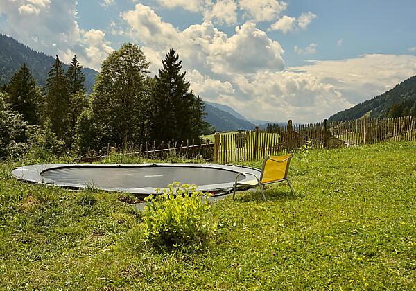 Für Kleine und Große Hüpffreunde