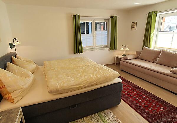 Schlafzimmer mit Couch