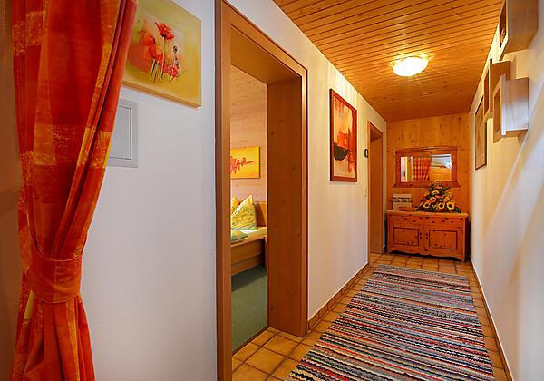 Appartement-Joechl-Ellmau-Foehenwald-74-Gang