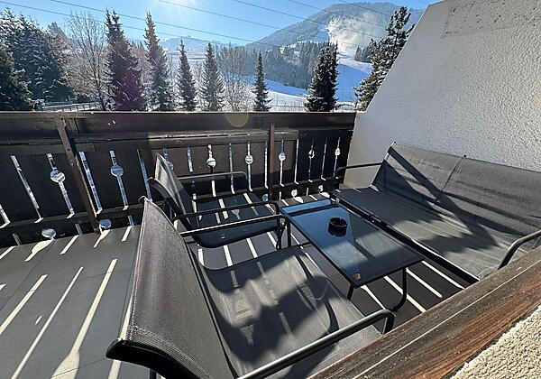 WhatsApp Image 2025-11-23 at 11.45.26 (1)