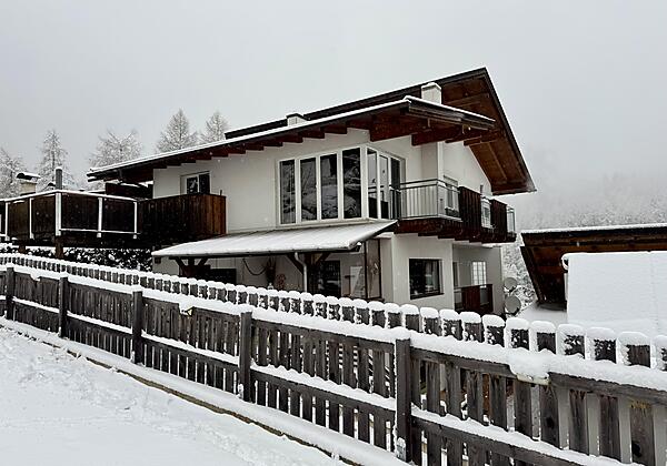 Appartement Aussenansicht Winter