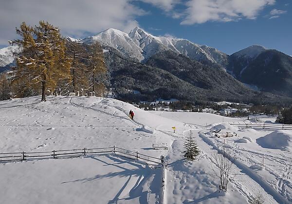 Winterwandern am Pfarrhügel - Blick auf Seefelder