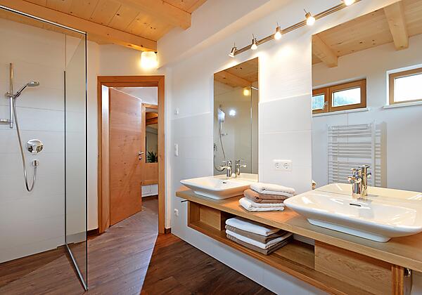 Dachappertement 7 Badezimmer