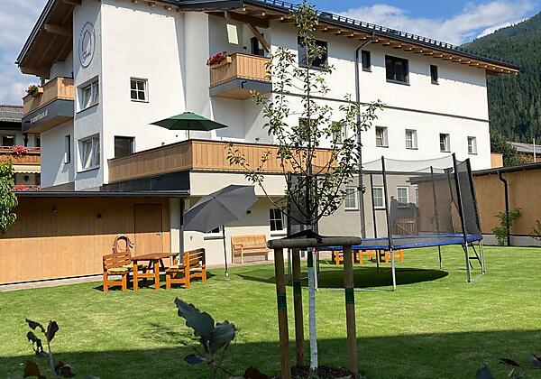 a77b4b67-f2d3-4c1f-8f61-ac504049ddd4