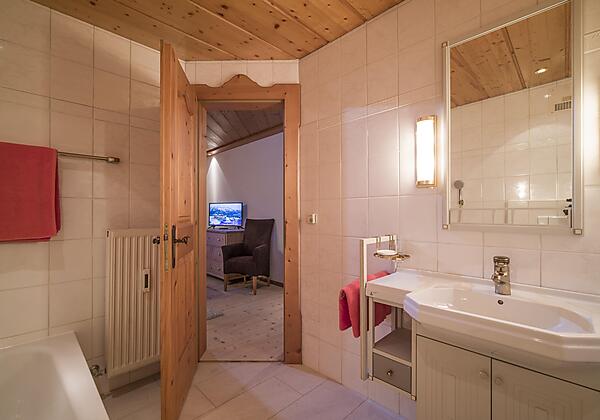 Appartement_Weinfurter_Luise_Dorf_39_Ellmau_Badezi