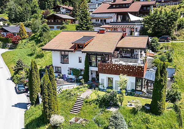 Haus - Vorderseite - Eingang