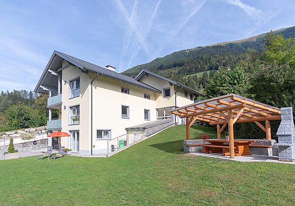 Appartementhaus Monika mit Grillplatz