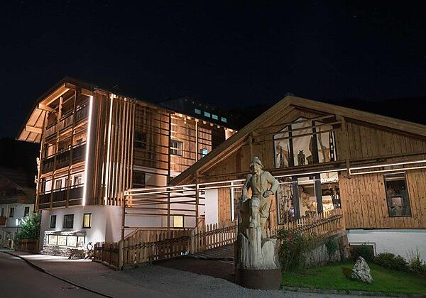 Ateiler Garni Astei nachts