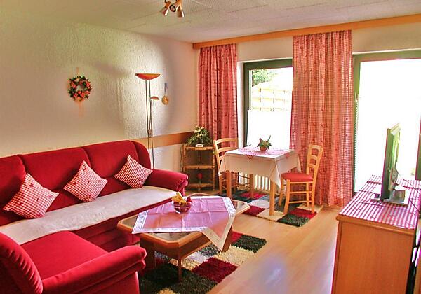 Wohn-/ Esszimmer Fewo 1