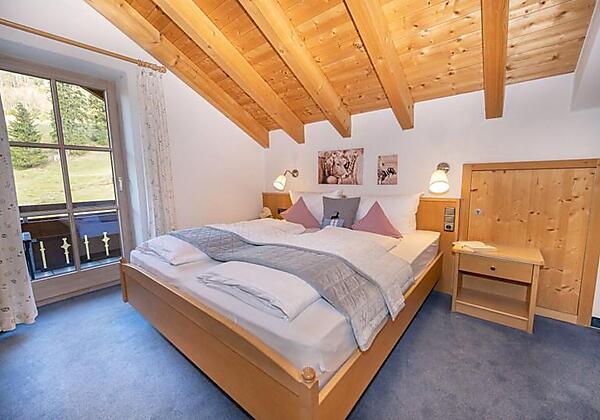 Wohnung Fichte, Bett mit offenen Fußende