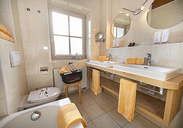 Panoramawohnung Kiefer mit Komfortwaschtisch