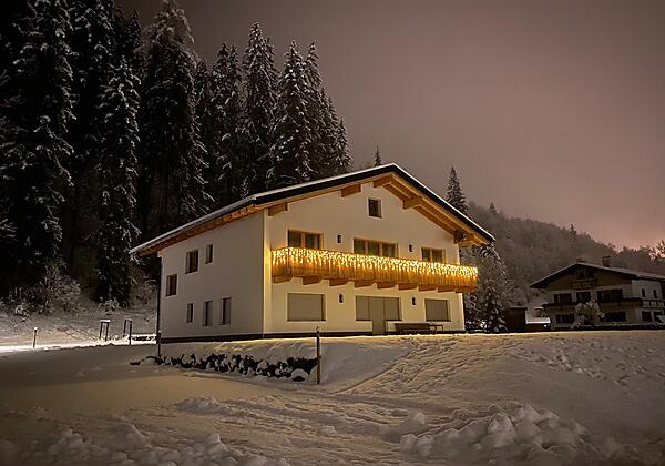 2c83fa98-f1b4-49cb-9dac-9380e17df4fa