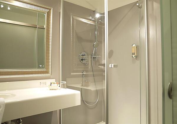 Doppelzimmer - Badezimmer Details