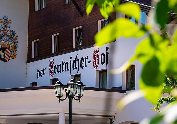 Schriftzug vom Leutascherhof