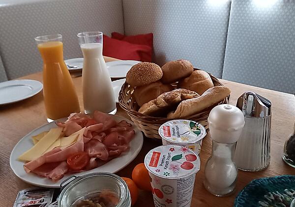 Frühstück ins Chalet