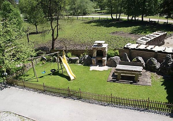 Spiel- und Grillplatz