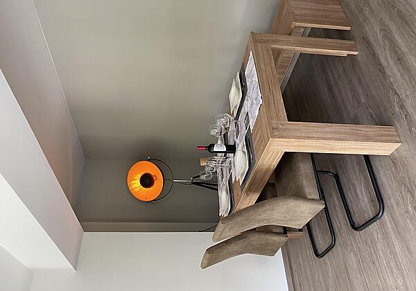 9BAAF2B7-5382-45D4-937F-9A33BC27111A