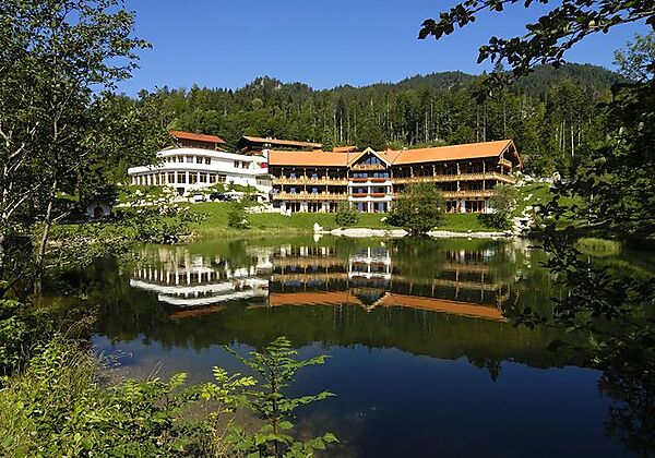 BW Signature Collection Feuriger Tatzlwurm Berghotel & Spa