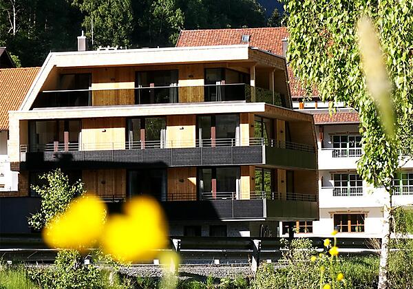 C(h)illas_Blumenwiese_Sommerferien_jetztbuchen_apa