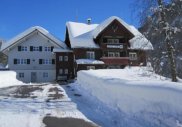 Zum Jäger **Superior