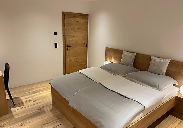 DF6ECBE3-D22C-4988-BC09-F433BDBB2260