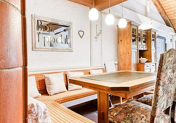 Chalet_Fellner_BY_MATTHIAS_RHOMBERG_003-900x450