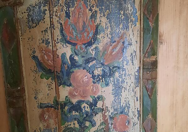 historischer Bauernschrank