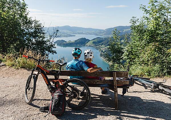 Biketour mit Ausblick auf dem Wolfgangsee