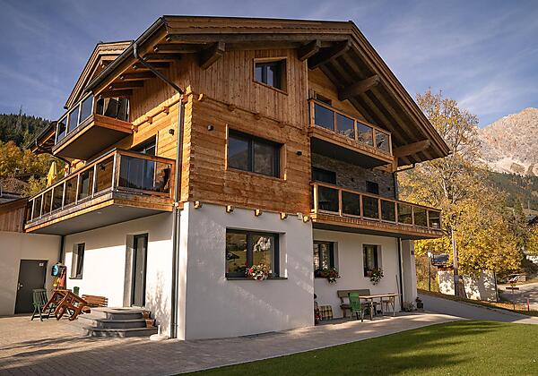 DSC079751635363244730.